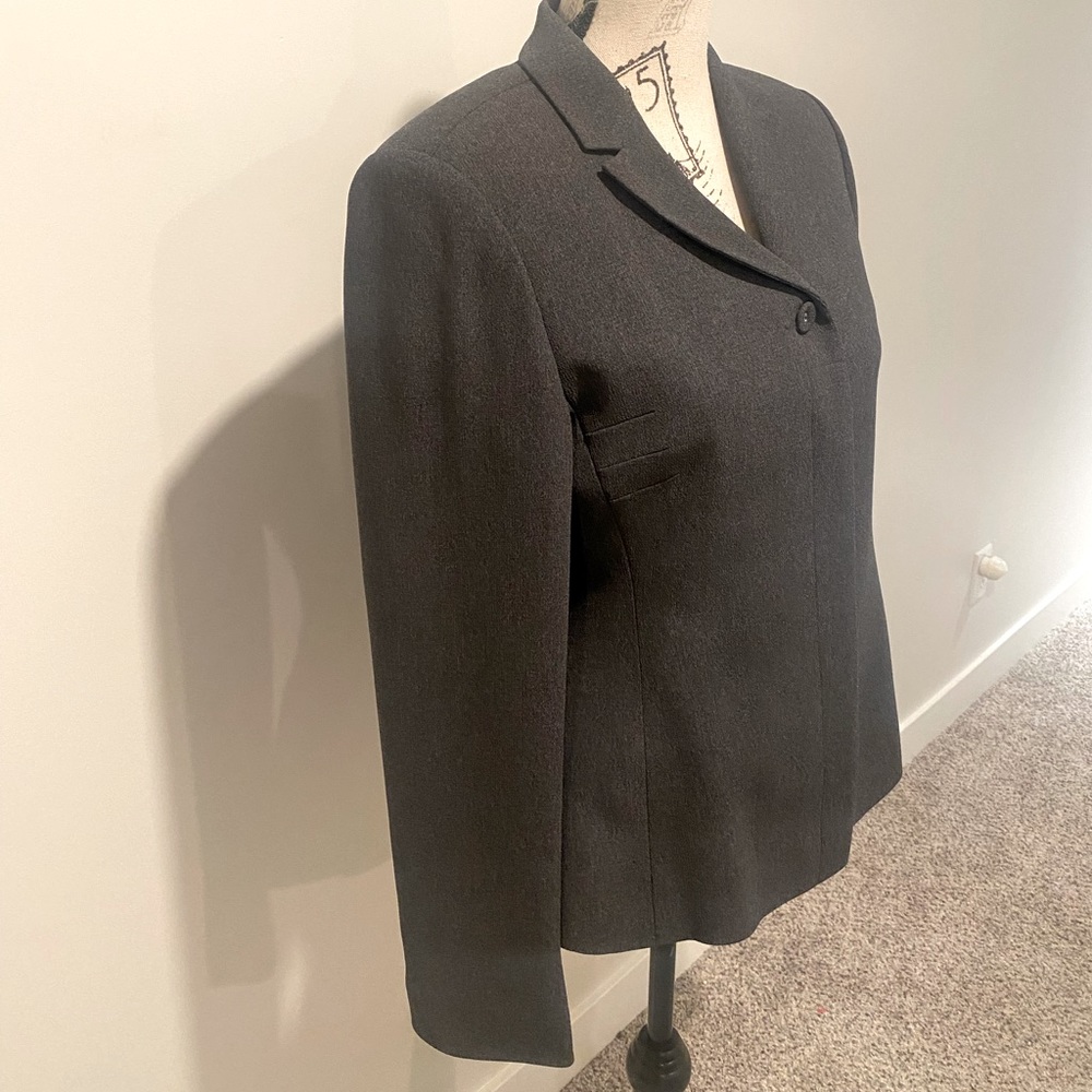 Skirt, tank & blazer set